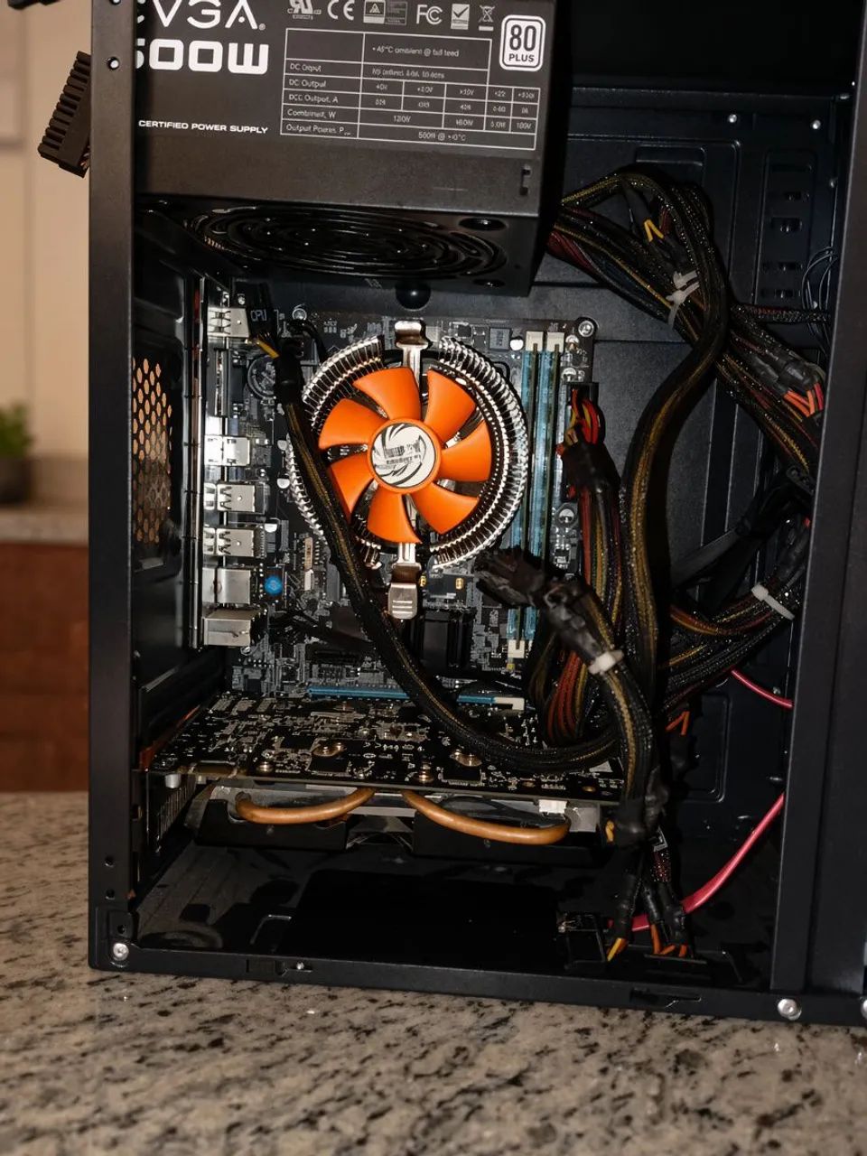 Vendo Pc completo e com 2 monitores  - Foto 2
