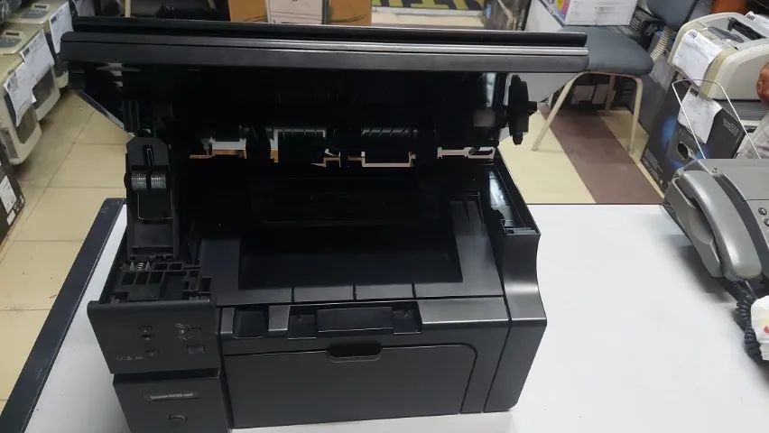 Impressora Multifuncional hp laserjet M1132mfp. - Foto 5