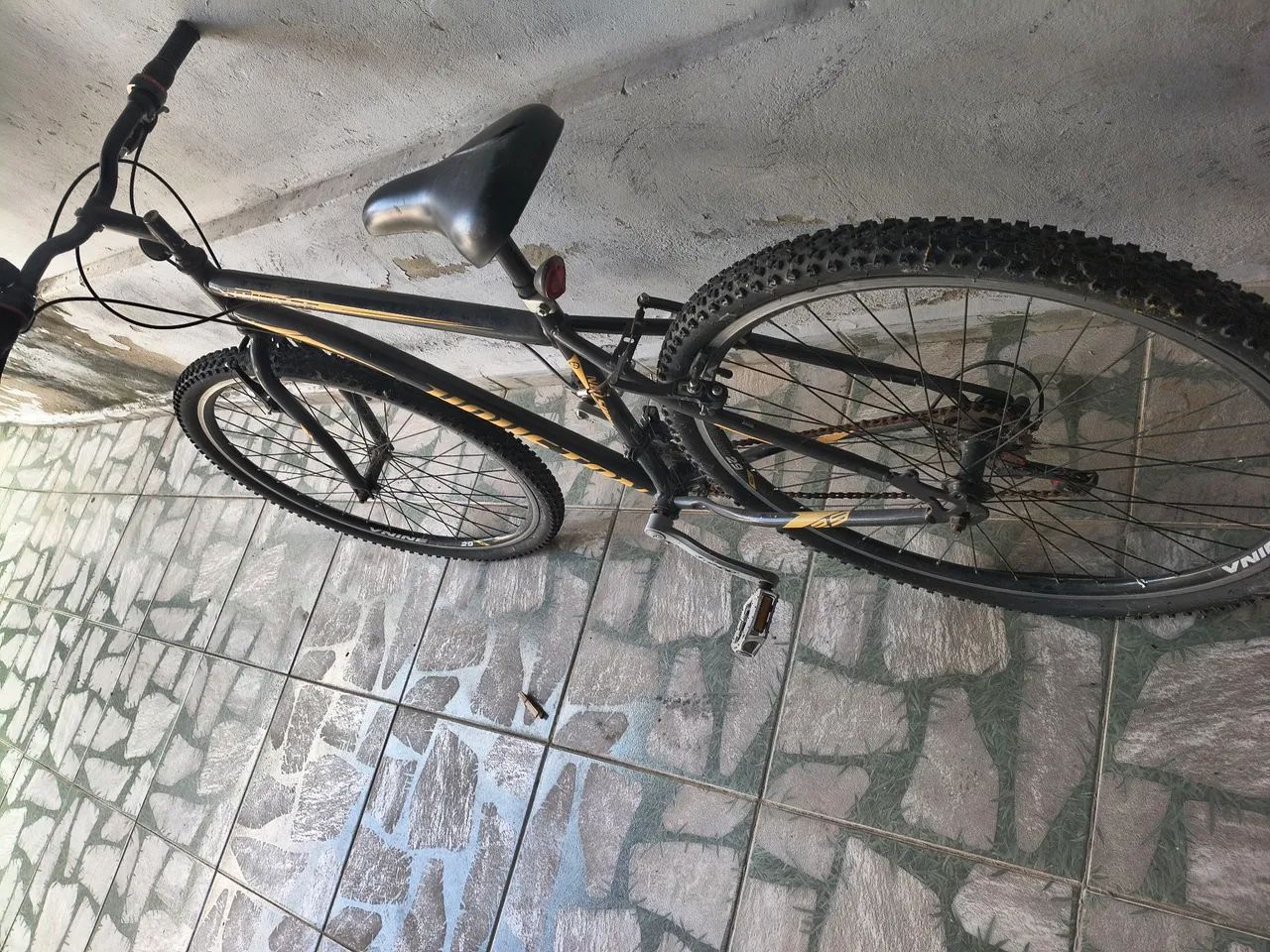 Bicicleta aro 29 semi nova - Foto 2