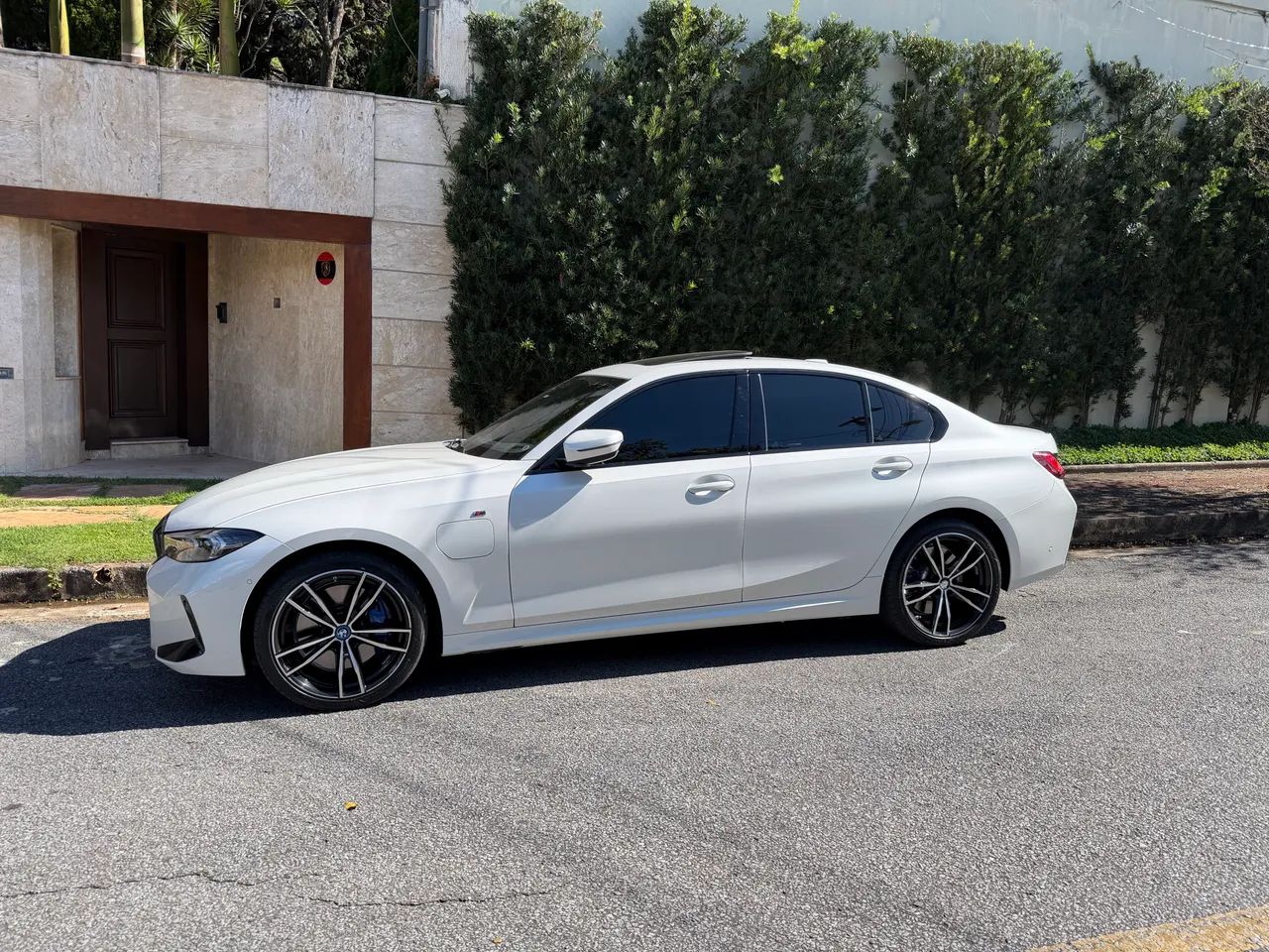BMW 330E 2024