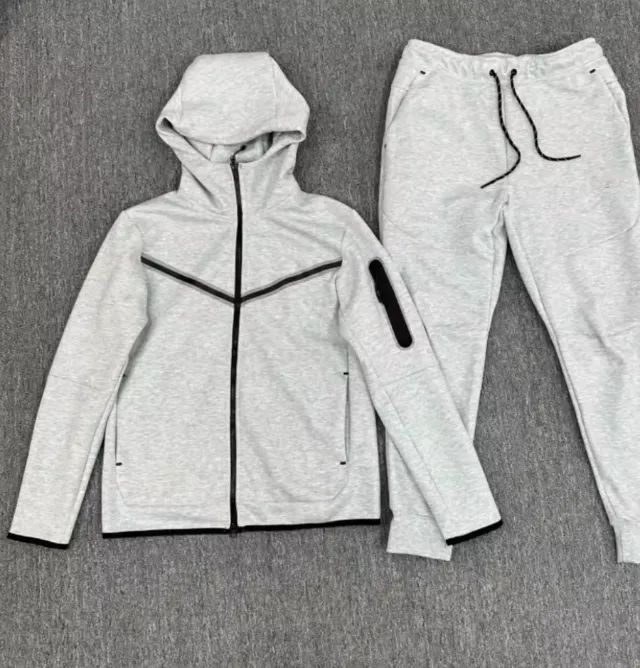 Conjunto Nike Tech Fleece - Foto 2