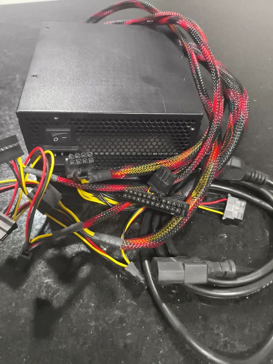 Fonte Duex 600W 80 Plus Bronze Liberado para o desapego- Funcionando Perfeitamente - Foto 3