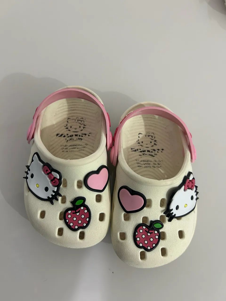 Estilo Crocs Hello Kitty - Foto 4