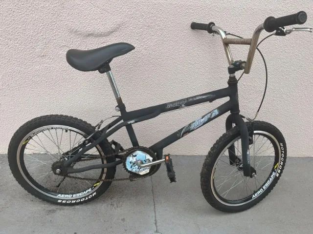 Bicicleta Aro 20 - Estilo BMX