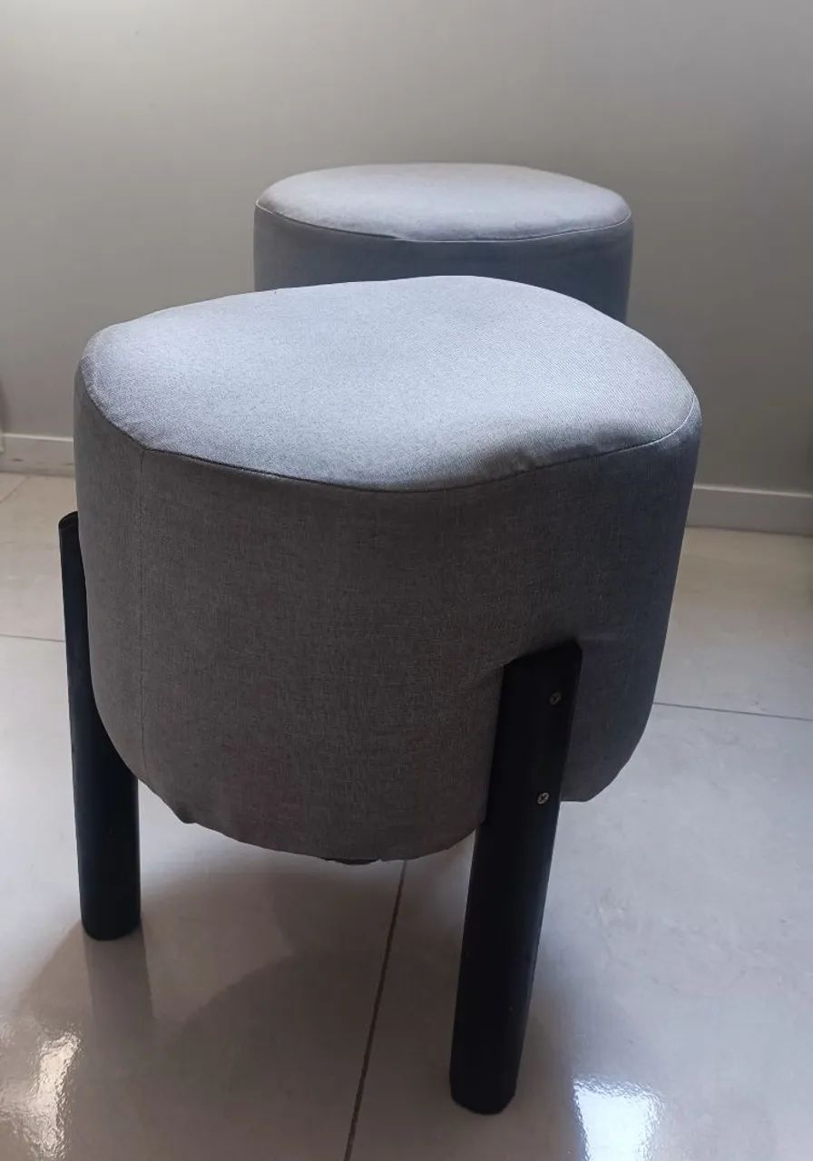 2 Puffs Decorativos Cinza - Foto 4