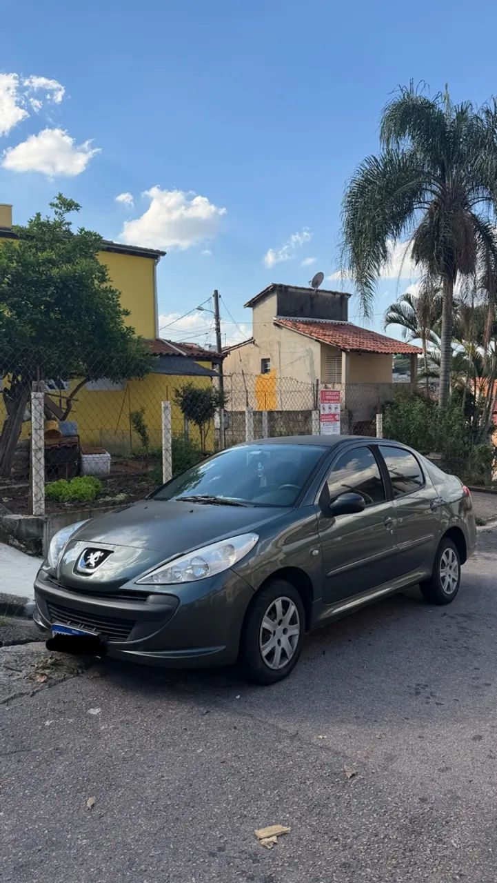 Peugeot 207 SEDAN PASSION XR 1.4 FLEX 8V 4P 2011