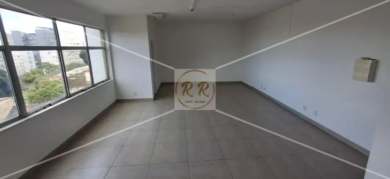 SALA COMERCIAL CLIMATIZADA COM GARAGEM COBERTA E PRIVATIVA, PRÉDIO COM ELEVADOR!