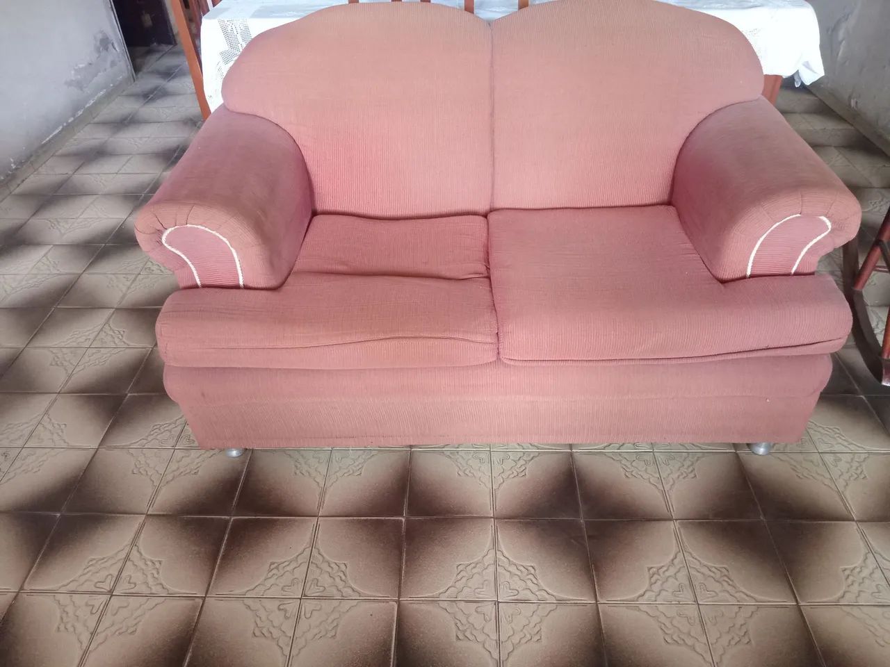 Vendo sofá de 2 lugares