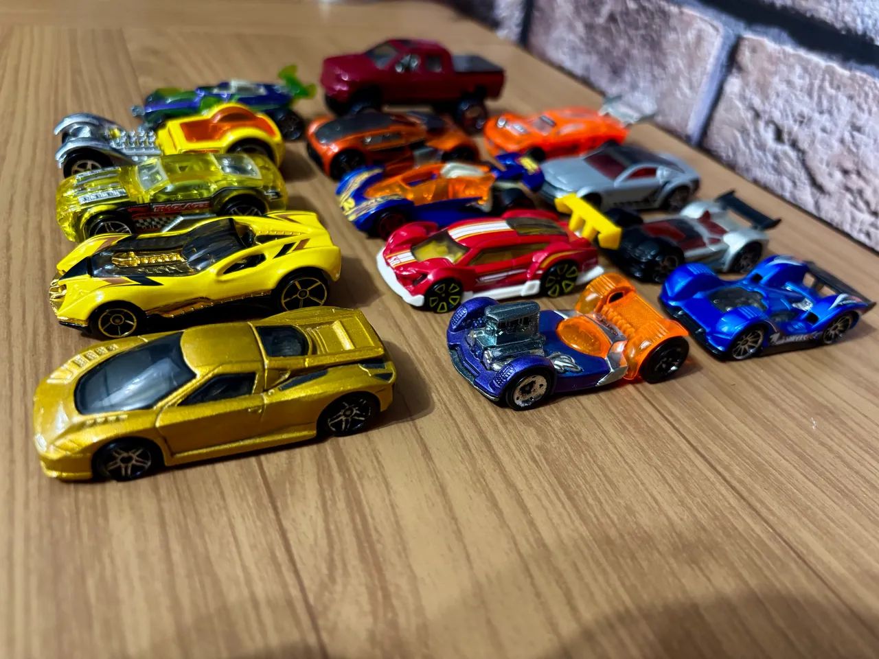 14 Carrinhos da Hot Wheels - Foto 2