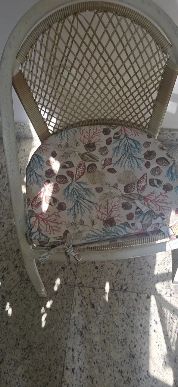Mesa e cadeiras  - Foto 5