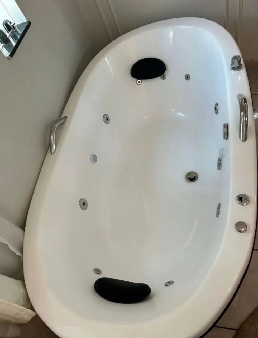 Banheira de hidromassagem / aquecedor 5.000w/cromoterapia/ total hidro - Foto 5