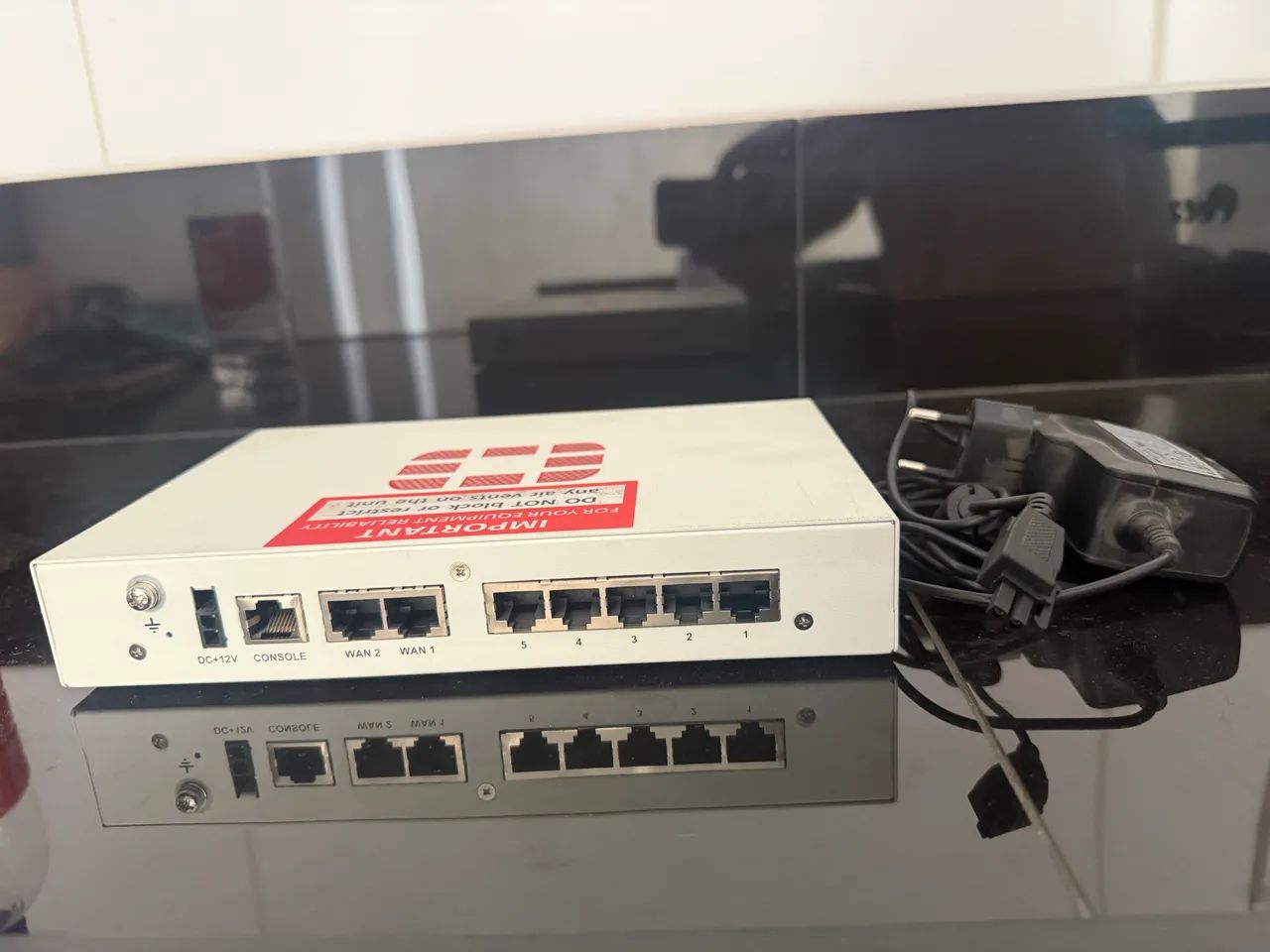 Firewall Fortinet Fortigate 50e (Usado) - Foto 3