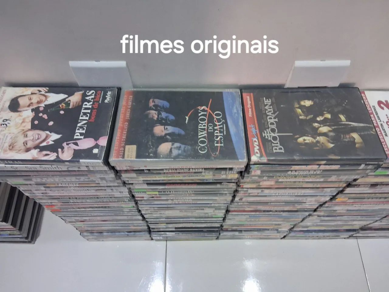Vendo 200 DVDs originais  - Foto 3