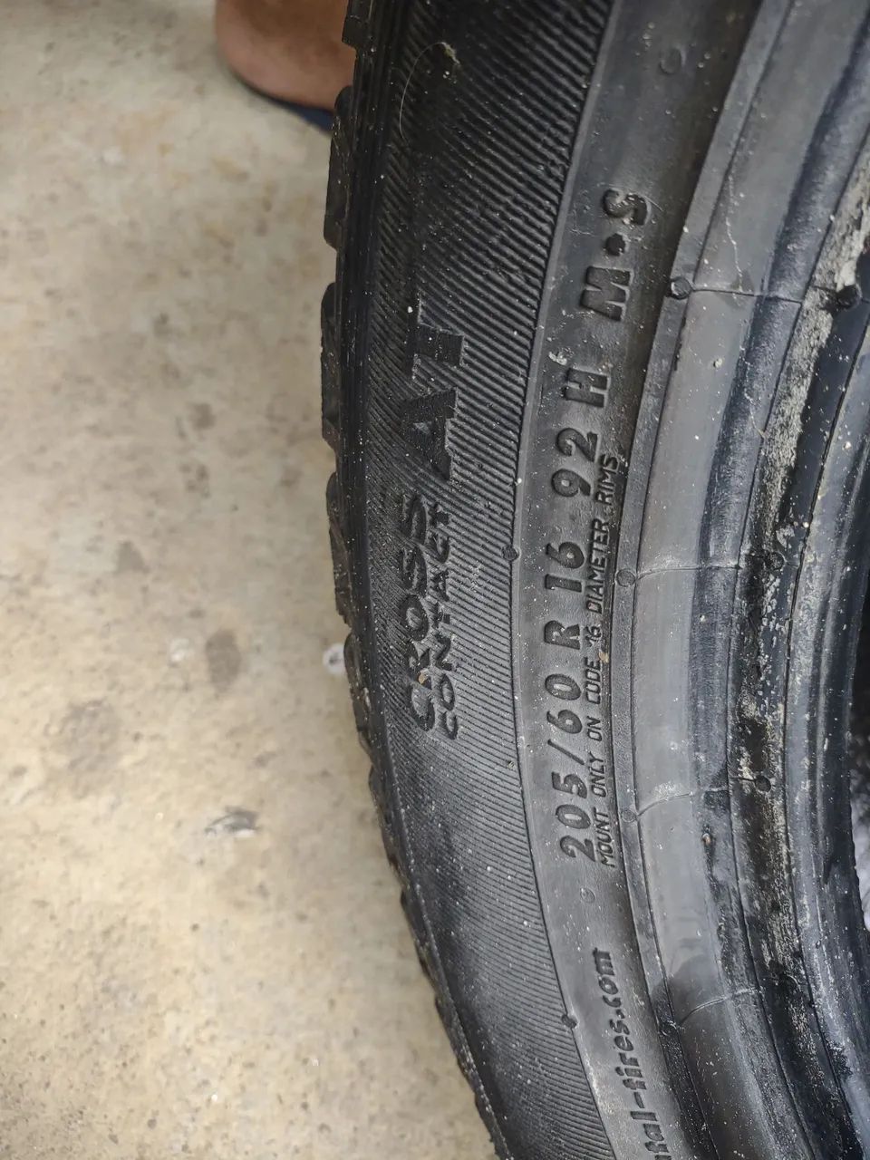 Pneu continental aro 16 - 205/60R16 - Foto 5