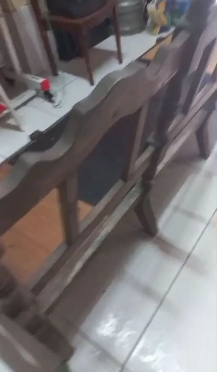 Sofá antigo enorme (2.25 de comprimento)Para ser restaurado 