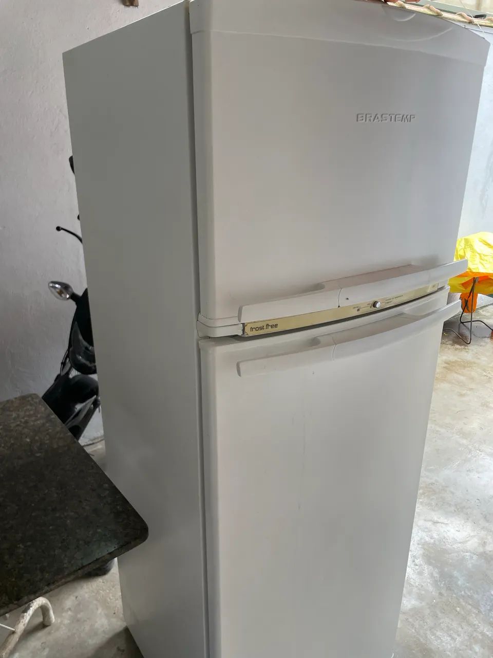 Geladeira com defeito  - Foto 4