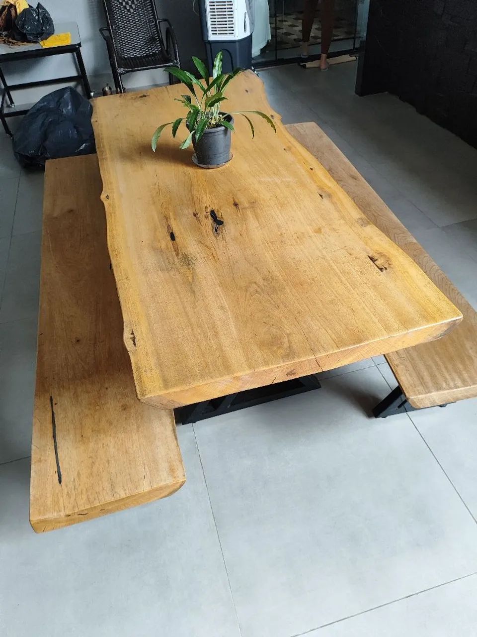 Mesa de Madeira com 2 Bancos  - Foto 4
