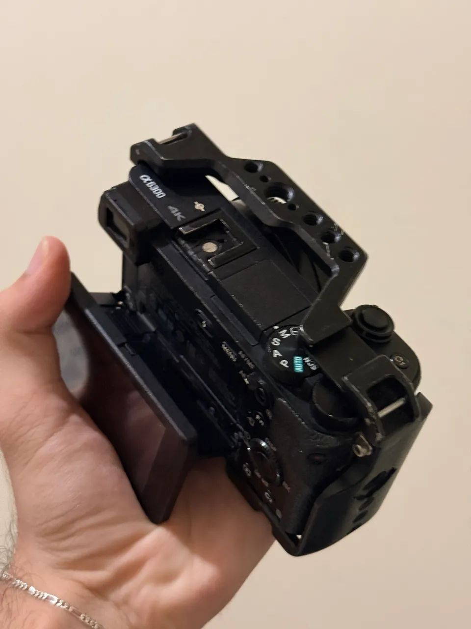SONY A6300 + CAGE + LENTE  - Foto 2
