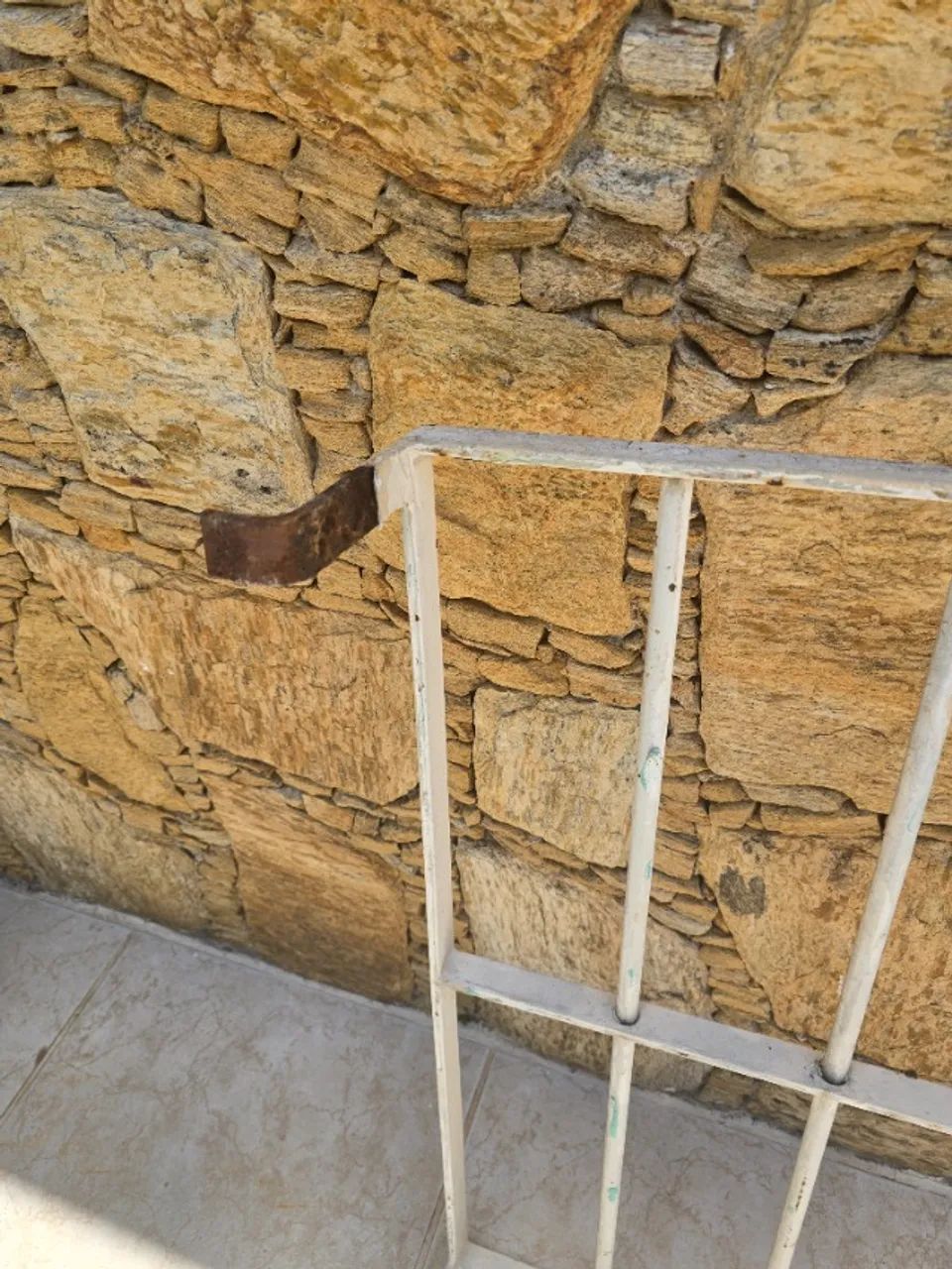 Grade de ferro maciço para janela - Foto 6