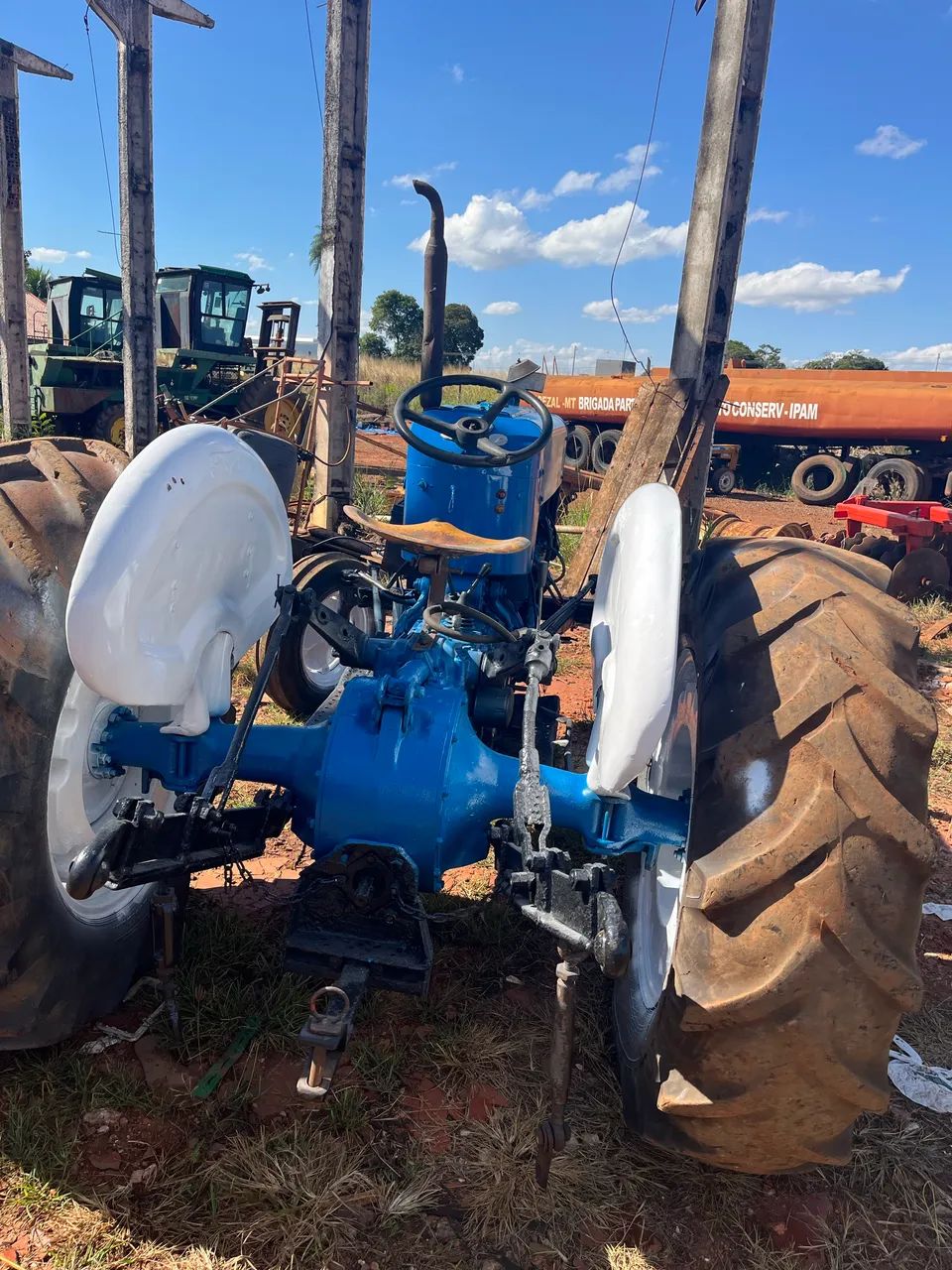 Trator Ford 8 BR diesel 4x2  - Foto 5