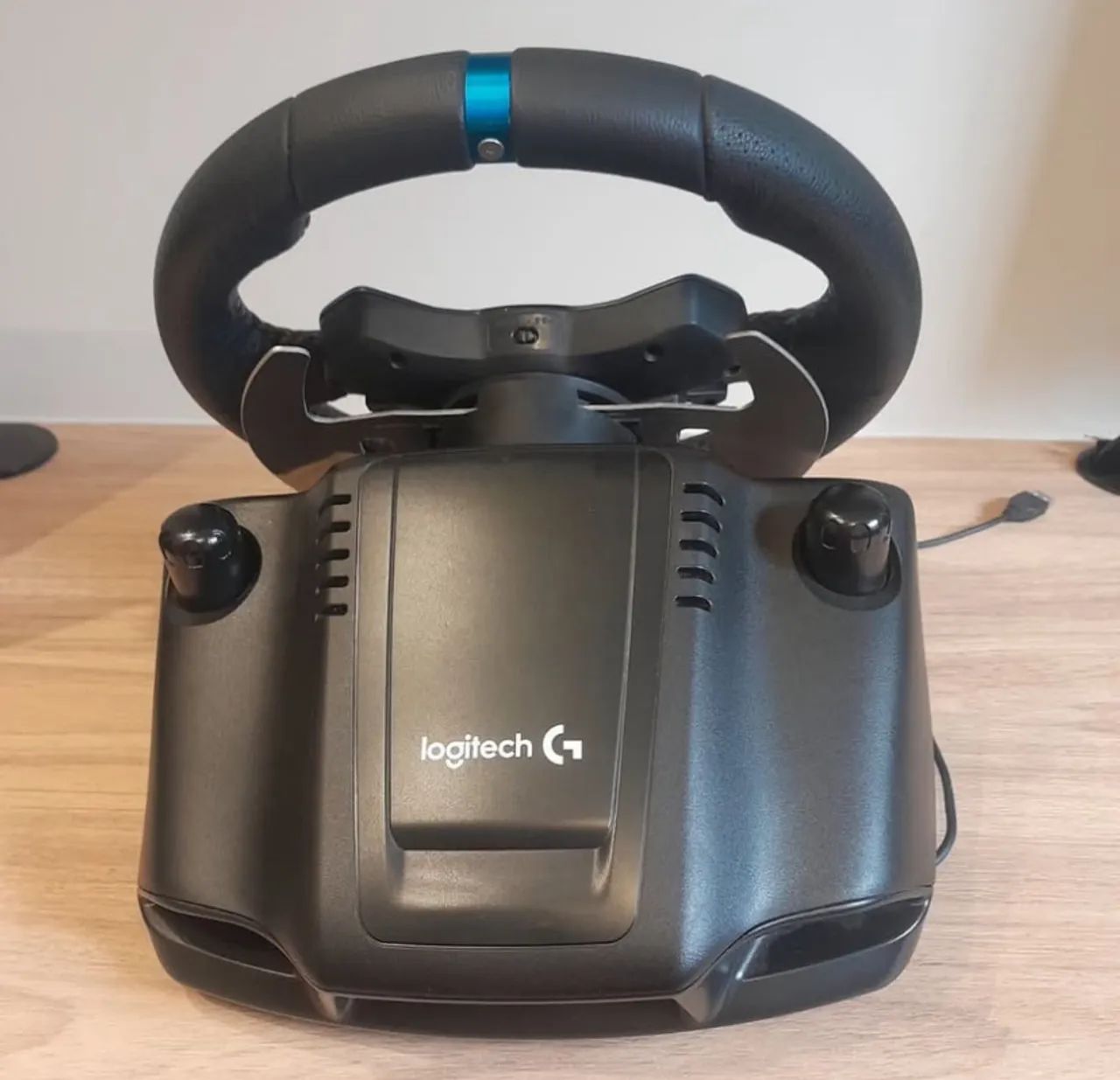 Volante & Pedais Logitech G29 Driving Force com Force Feedback para PS5, PS4, PS3 e PC