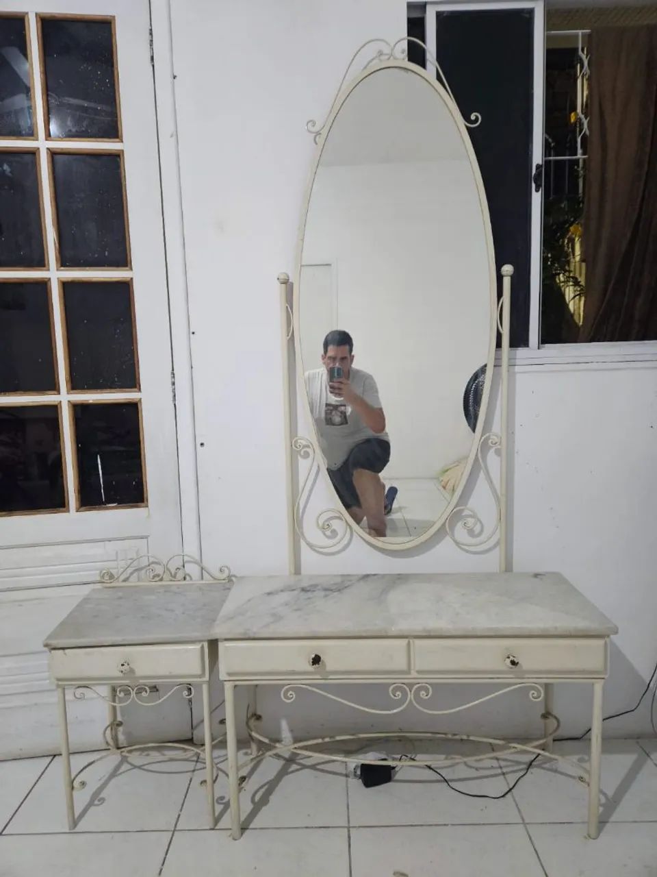 Penteadeira em Metal e Mármore antigo