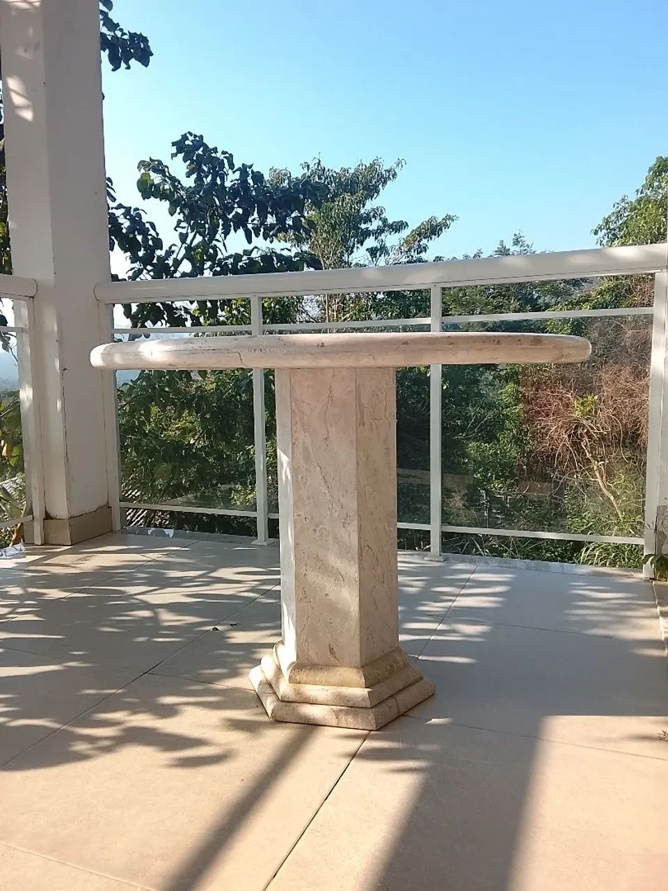 Mesa de mármore 