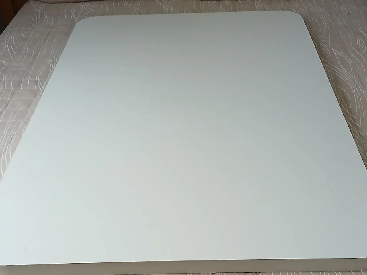 Tampo de mesa em MDF