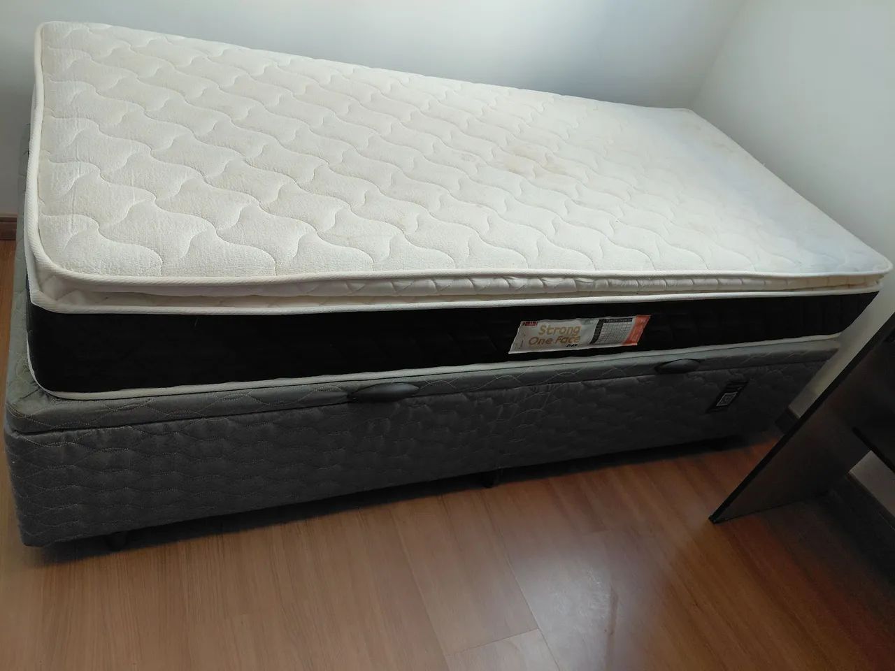 Vendo cama box/baú salteiro