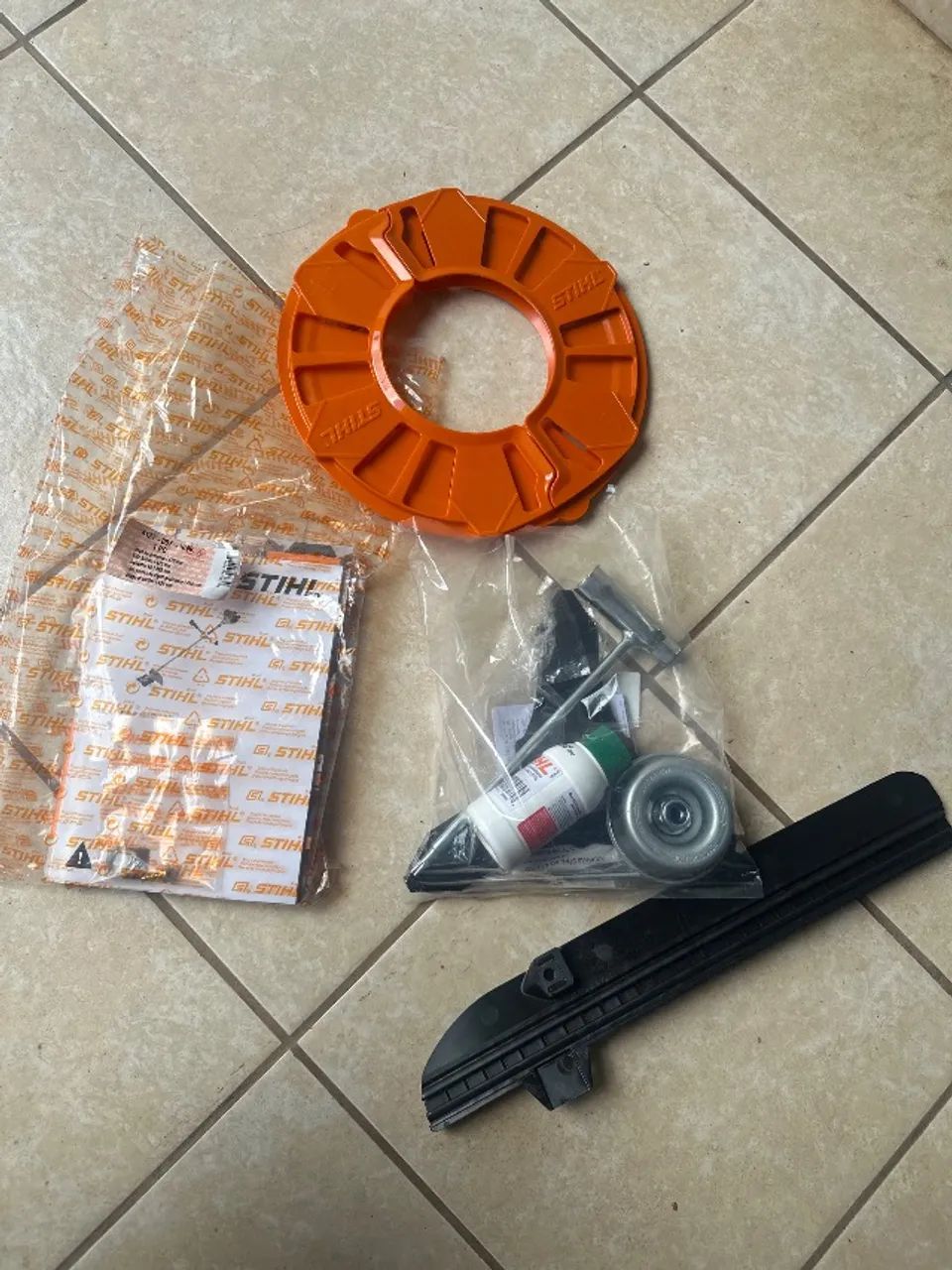 Roçadeira usada um vez fs 120 - Foto 3