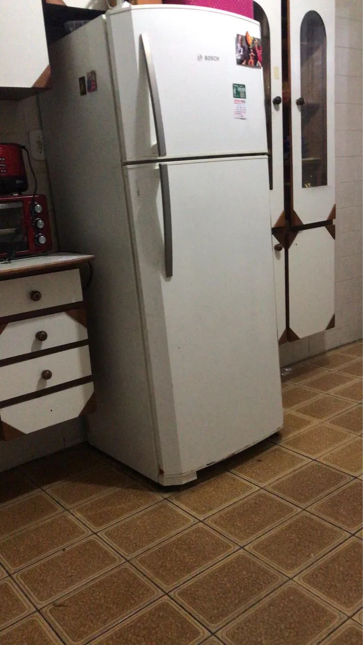 Geladeira Bosch Usada KDN42 