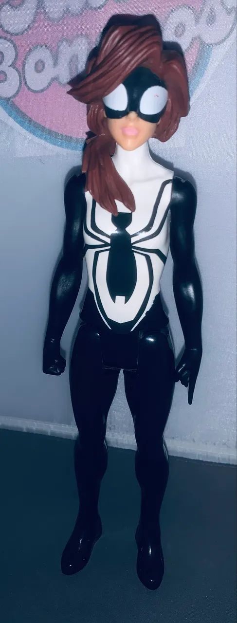Boneca spider girl 30 cm hasbro usada
