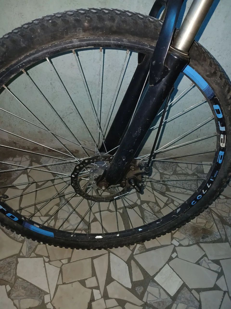 Vendo Bicicleta aro 29 Colli com documento - Foto 3