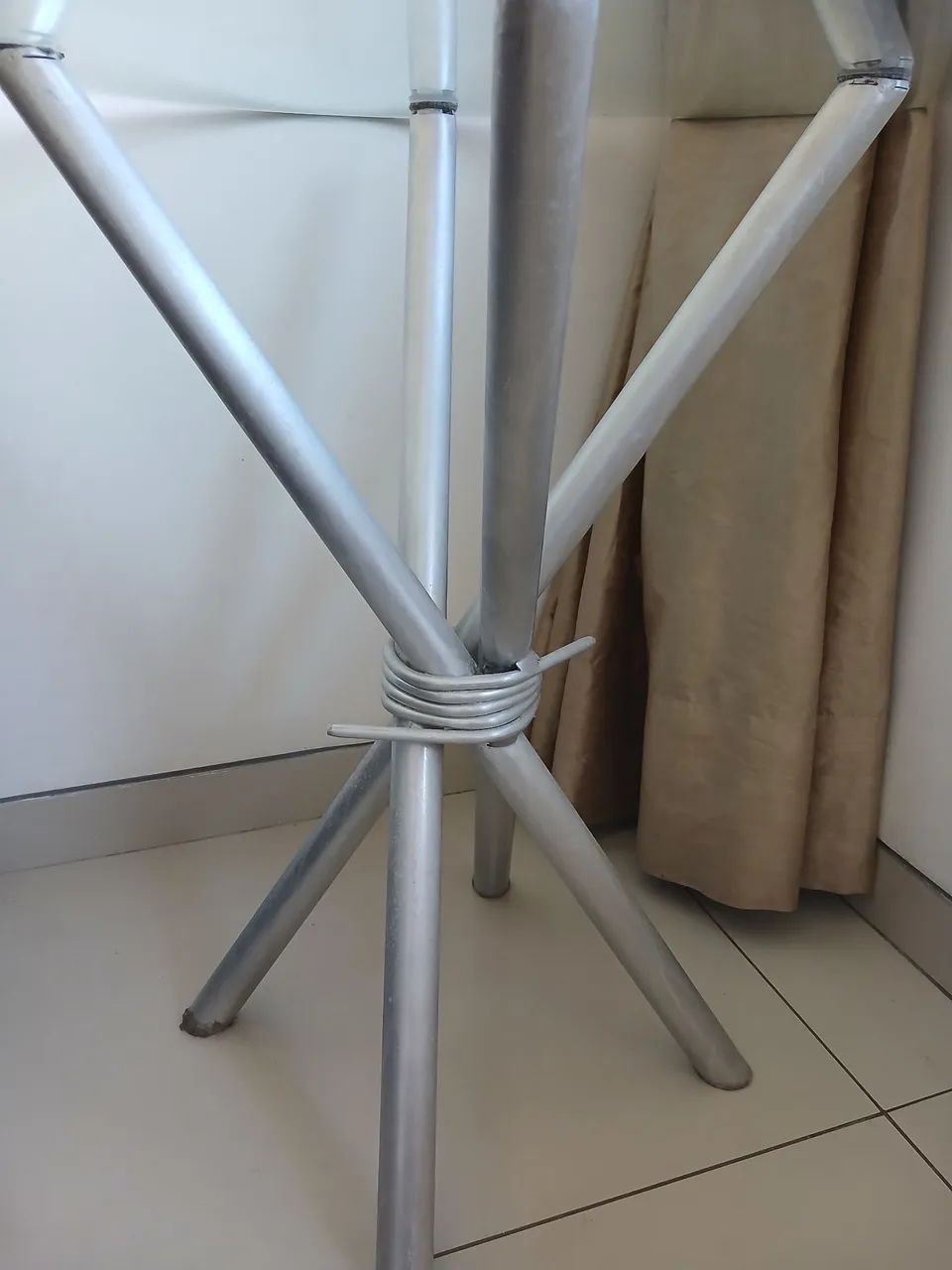 Mesa redonda média por R$ 249 - Foto 2