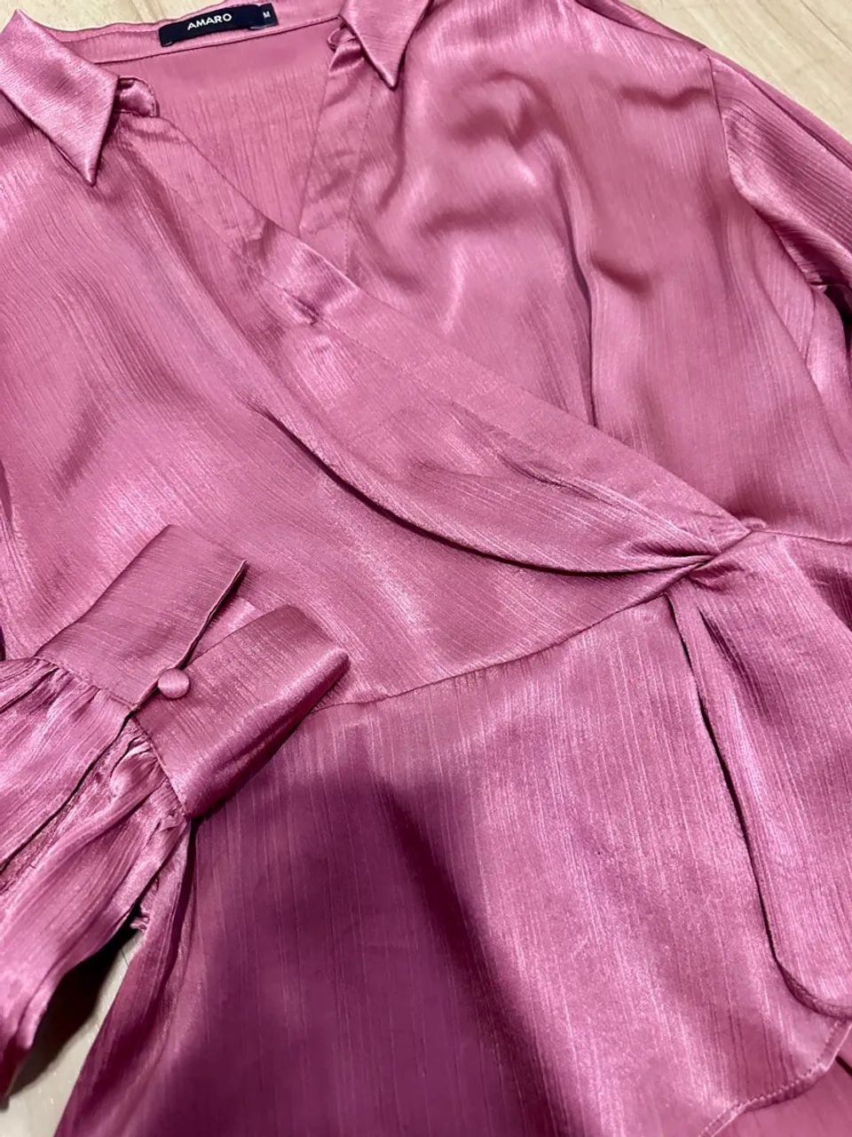 Blusa Acetinada Amaro - Foto 4