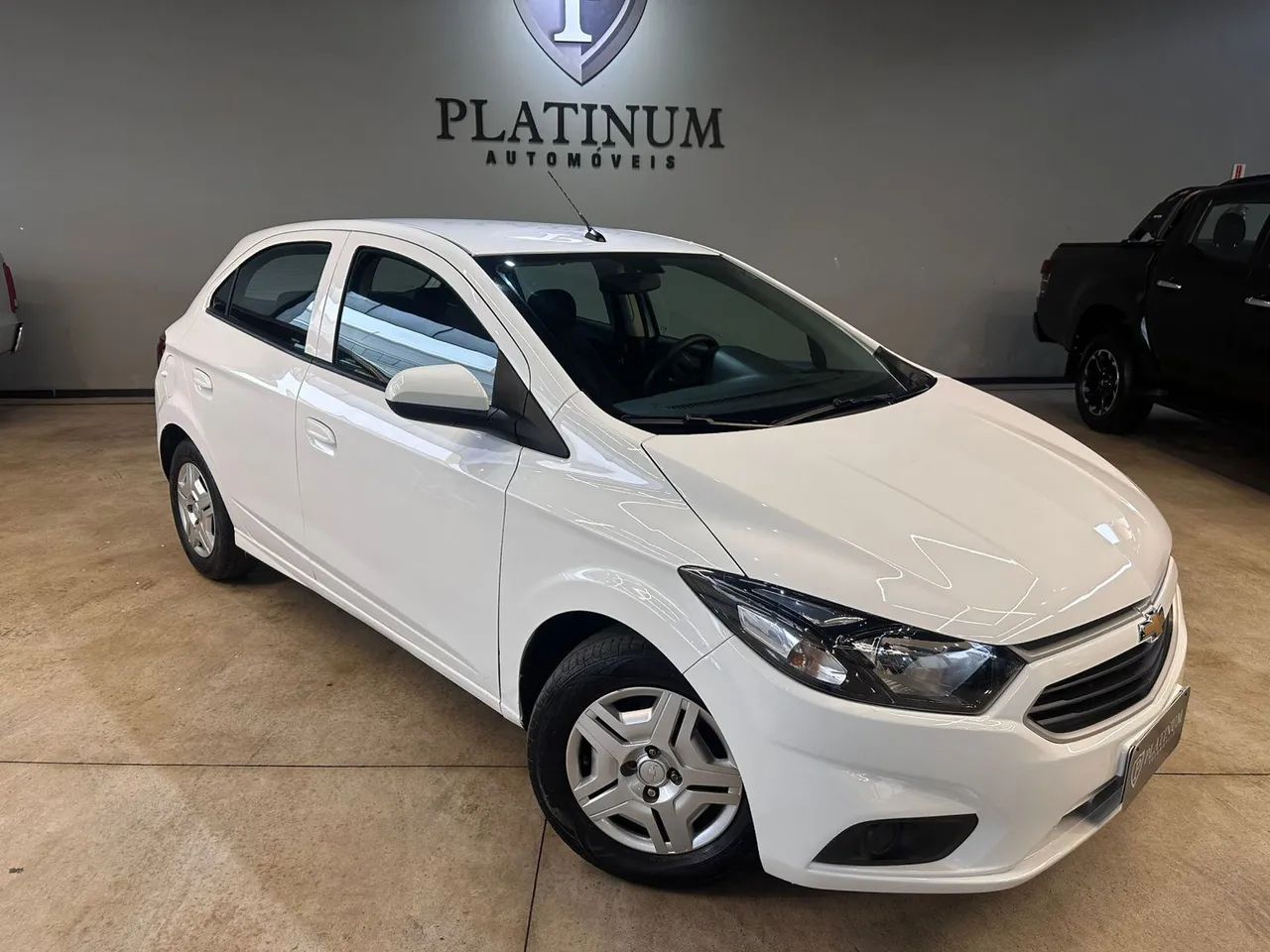 Chevrolet Onix JOY Hatch 1.0 8V Flex Mec. 4P 2020 - Foto 3