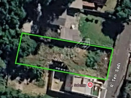 Terreno com 900m² - Uvaranas
