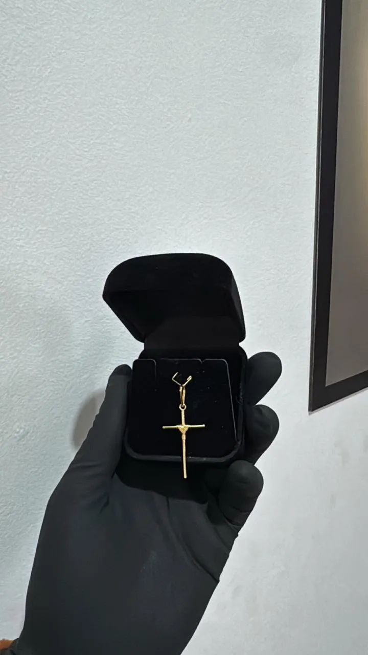 Pingente crucifixo ouro 18k