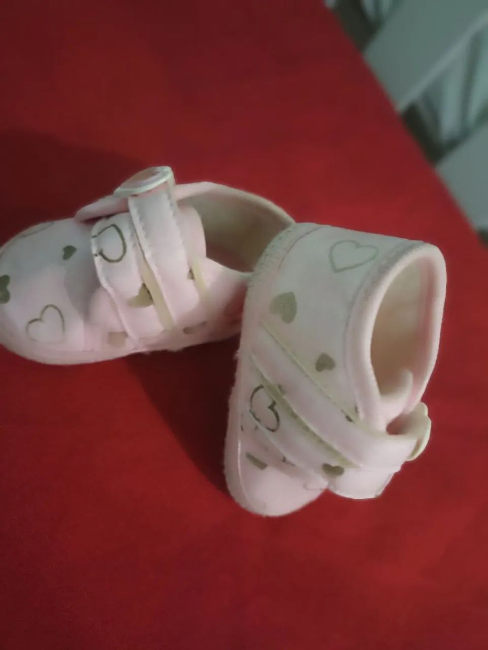 Vendo coisas de bebê carrinho cercado 2 nível roupinhas menina o carrinho cor preto e bege - Foto 5