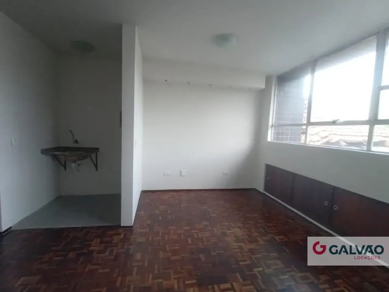 Conjunto Comercial no Centro Cívico, com vaga de garagem - Foto 4