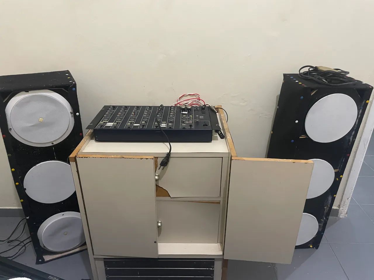 Mesa de Som+potencia+caixa+armario - Foto 4