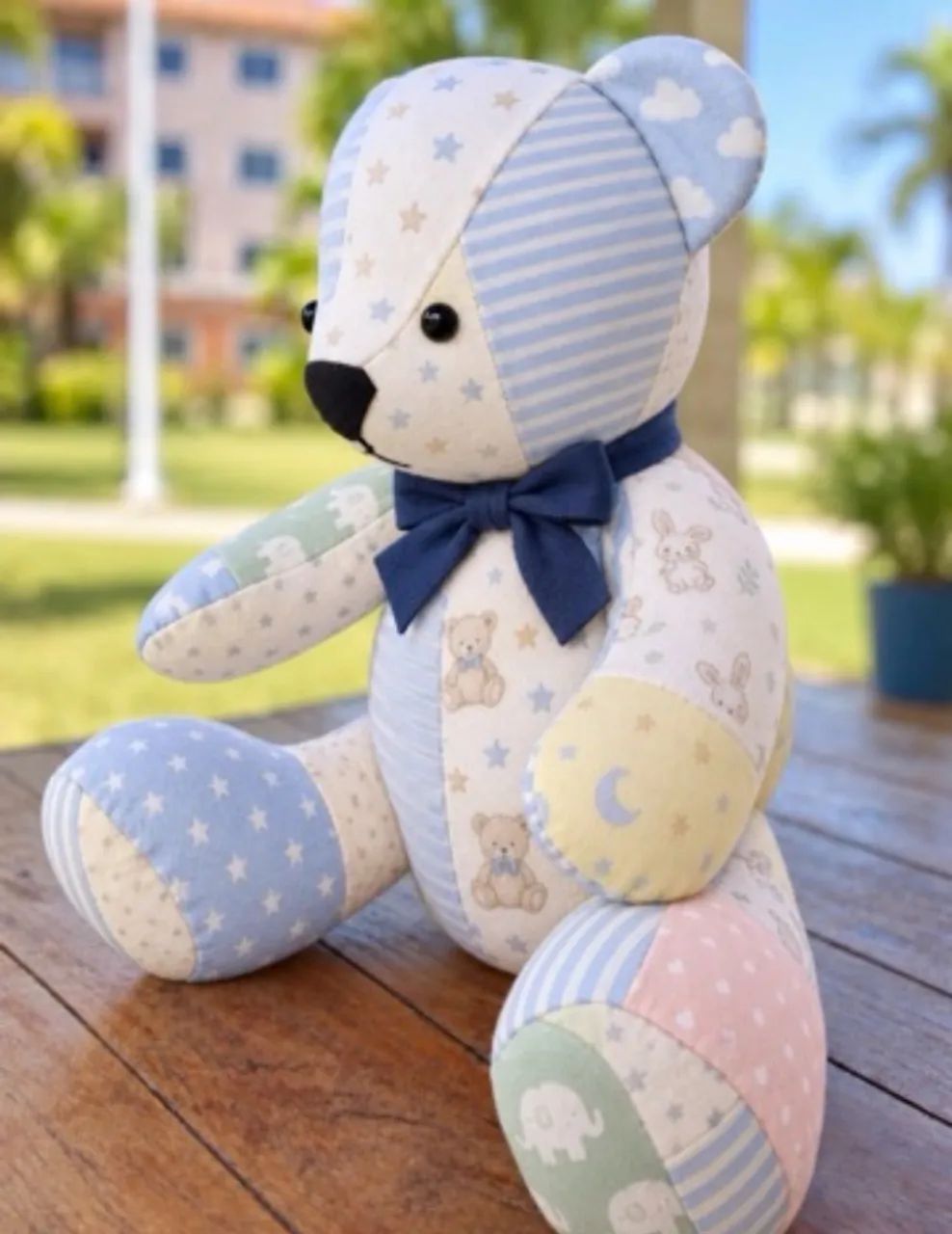 Urso de memória personalizado feito com roupa especial 