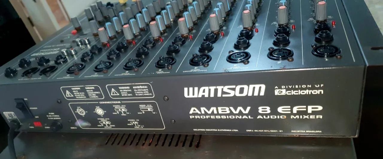 Potência,  equalizador,  mesa de som - Foto 4