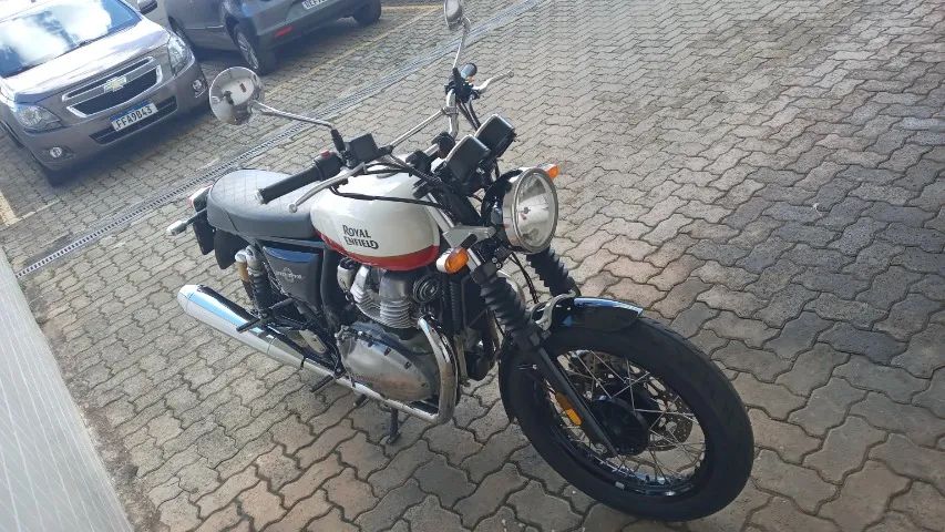 Interceptor 650 Royal - Foto 4