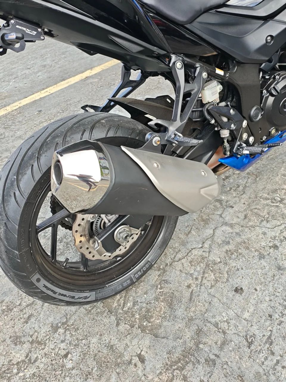 Gsx-s 750 - Foto 4