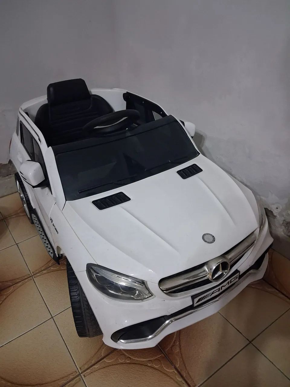 Carrinho elétrico Mercedes