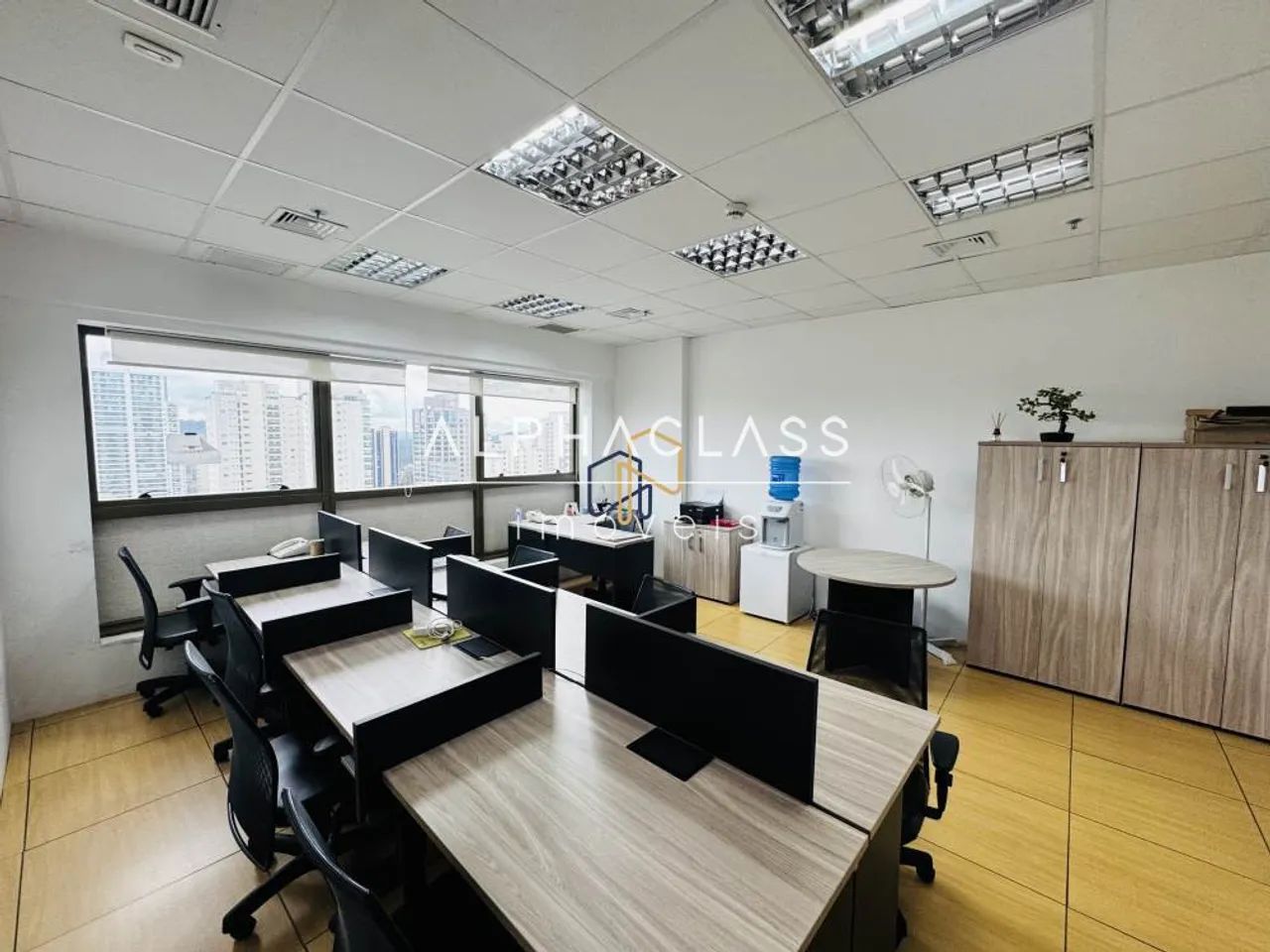 Vendo e alugo sala comercial mobiliada em Alphaville - Edifício New Worker Tower - Foto 4
