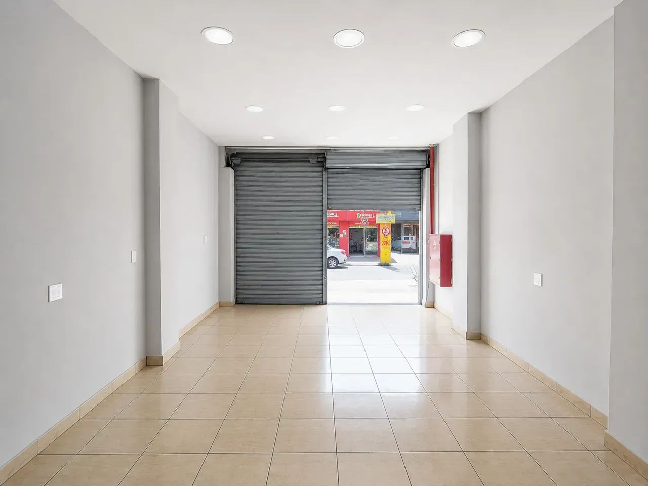 Loja c/ Banheiro - Aprox. 35m² - Vilar dos Teles, SJM - Foto 4