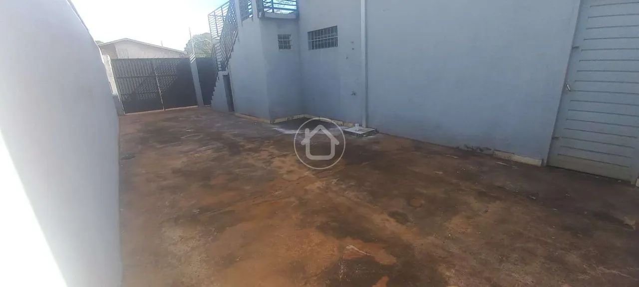 SALÃO COMERCIAL COM RESIDÊNCIA NO PISO SUPERIOR - Foto 3