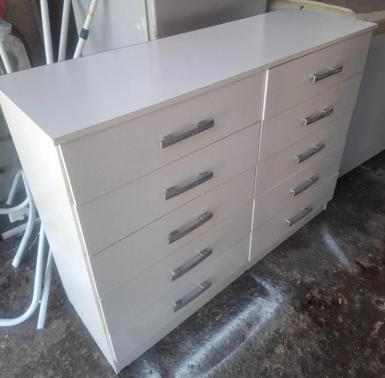 Cômoda 10 gavetas 
